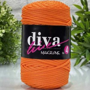 3. Diva Macrame no 4 ( Thick) 125 - Orange